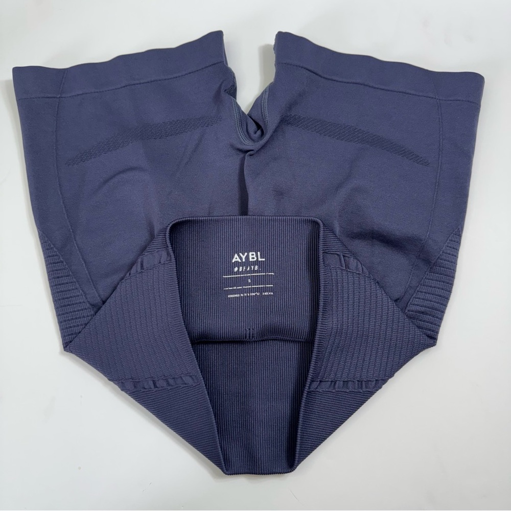 BALANCE V2 SEAMLESS SHORTS NAVY BLUE - Picture 8 of 8